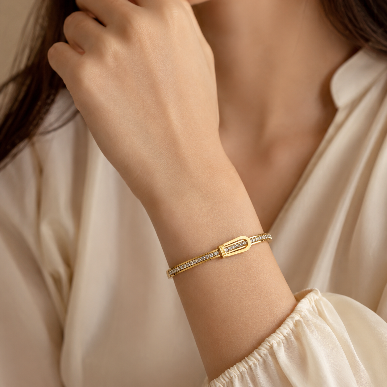 Crystal Belt Buckle Bangle